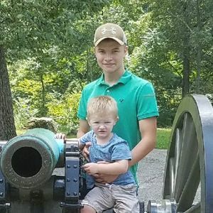 Meet your Posher, Hunter